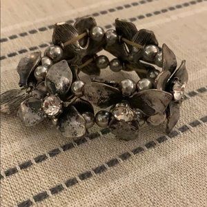 Two flower bracelets (stretchable)